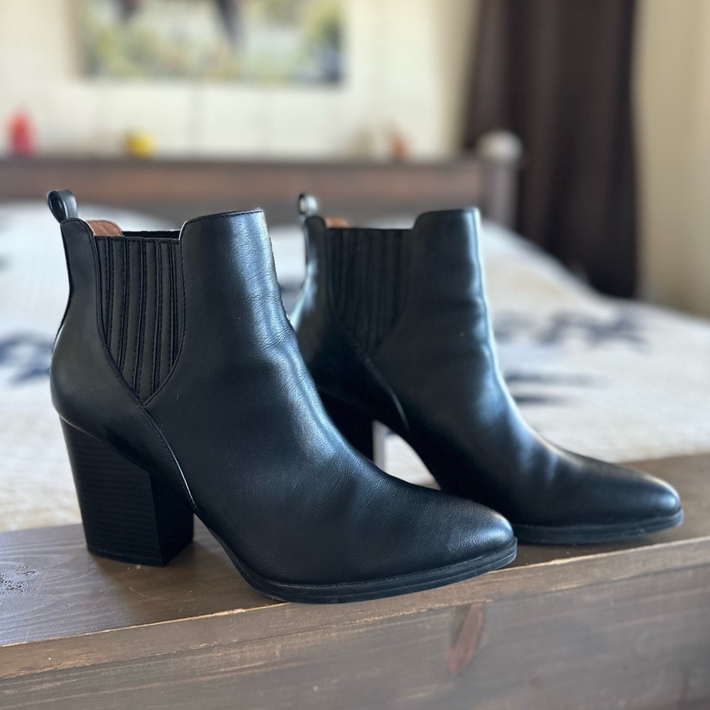 Elegant Black Ankle Booties Size 10